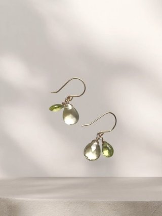 Sapphire】ペアシェイプ ピアス・イヤリング - Natully